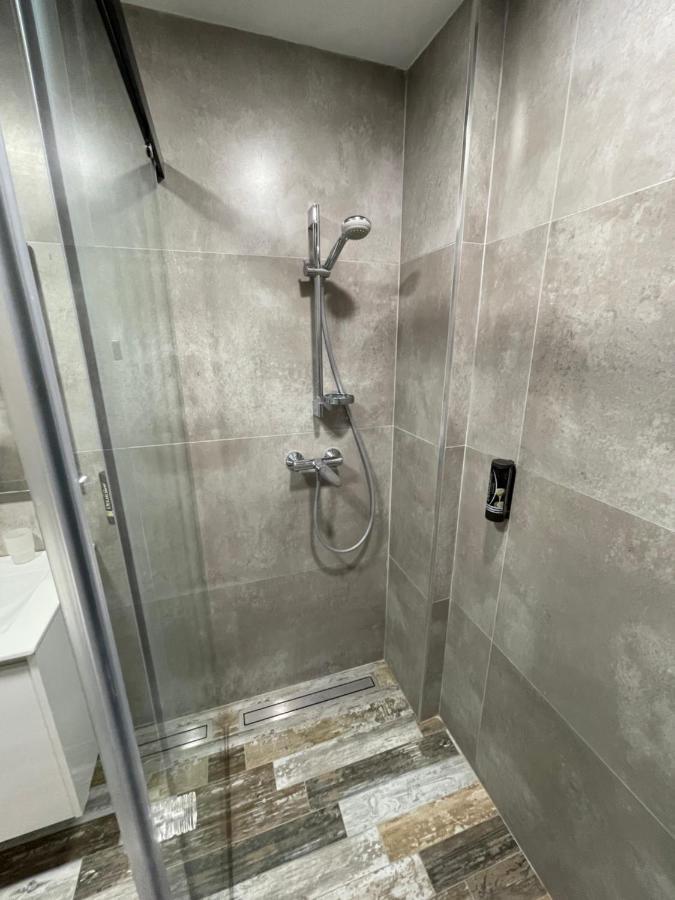 Double Room With Terrace 格勒姆 外观 照片
